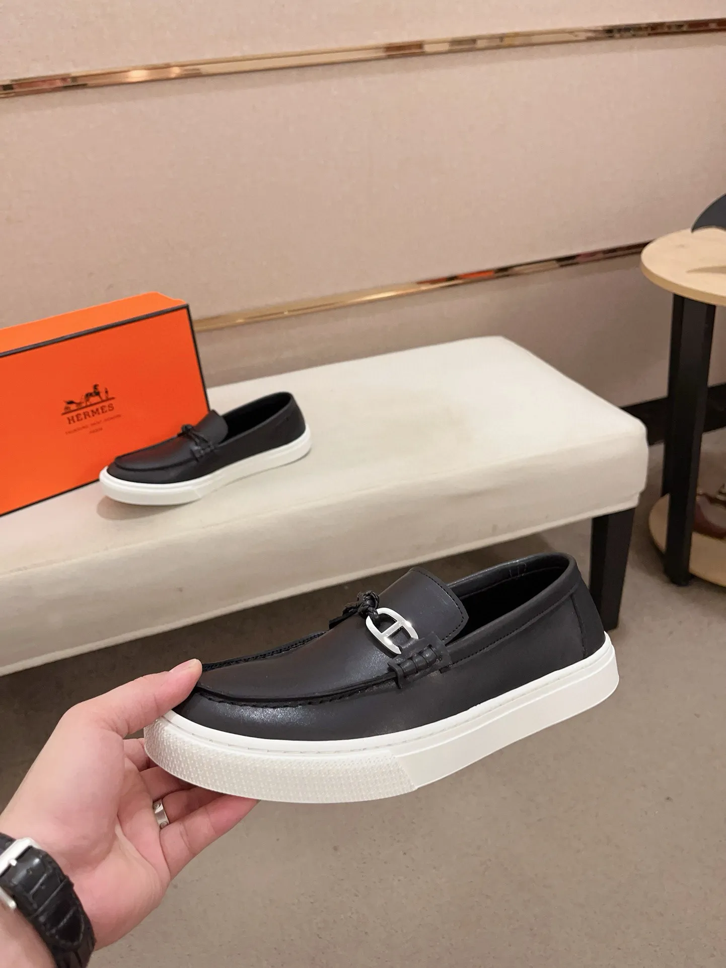 Men's clothing and shoes💰: 400💰《HERMES》【Classic Original Version】Hermès; Top 🔝 Purchasing Agency 🔍🔍Latest 🇺🇸Sold simultaneously at counters, original imported from Italy ▲▲Cow leather▲ ▲Exquisite workmanship (Italian 🇮🇹imported water-dyed 🐂cowhide lining) sole: original sole provided by the original factory, ⚠️exclusive double-layer activity·TPR·rubber·combined molded outsole; Code number: 36-46